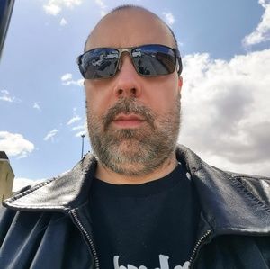 Meet your Posher, Dominic